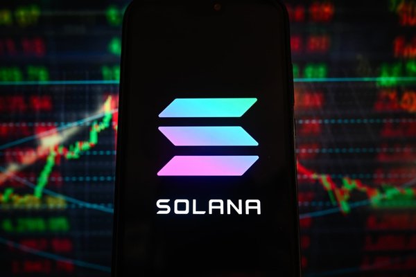 Crypto accumulator DeFi Development to expand globally by franchising its Solana treasury model
