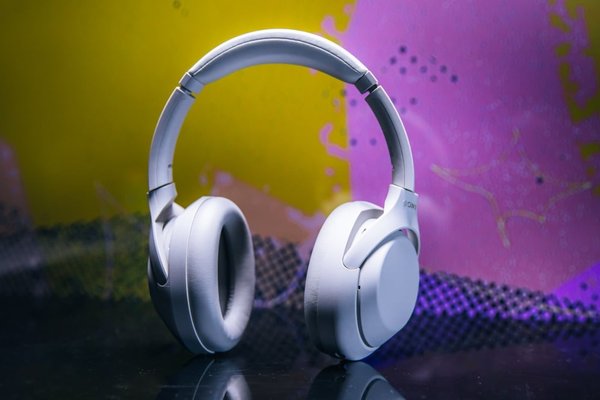 Sonys new generation of the viral XM4 headphones proves why reboots can be hard to pull off