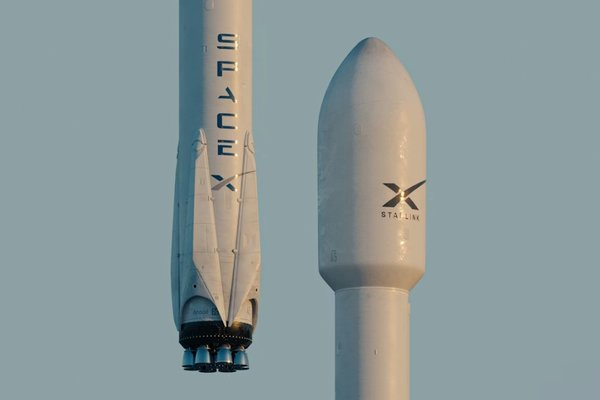 Elon Musk is reportedly trying to take SpaceX public