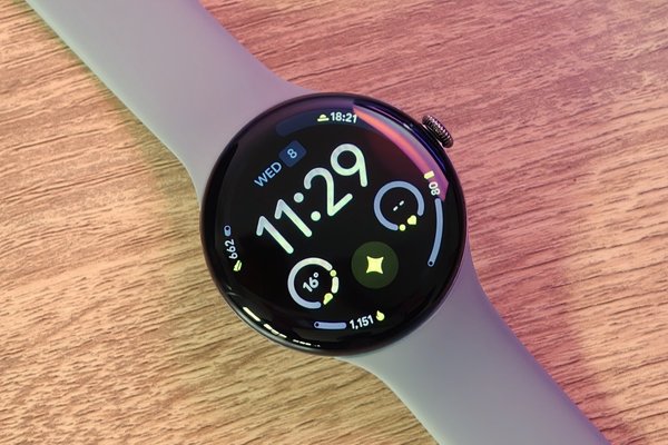 Spotifys Wear OS update makes your smartwatch feel less like a remote