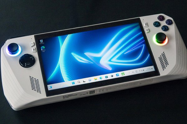 Steam Deck OLED Vs. ROG Ally: Which Gaming Handheld Should You Buy In 2026?
