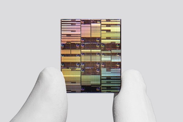 IBM claims worlds first sub-1 nanometer chip technology