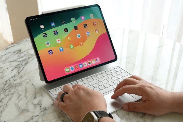 Master This Easy 3-Finger Gesture to Instantly Share Photos on Apple Devices 