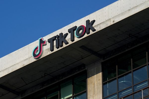 Trump Says Very Wealthy People Are Ready to Buy TikTok