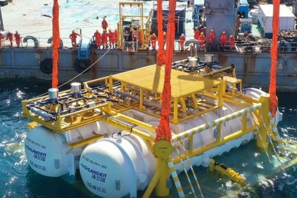  China unveils worlds first underwater data center  2,000 server facility is powered by offshore wind, and cooled by the sea, making it one of the most efficient around 