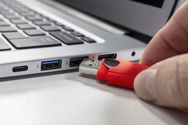 How To Tell When Your USB Port Is Damaged
