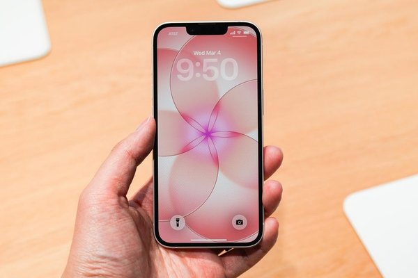 Verizon will give you the new iPhone 17e for free - no trade-in required