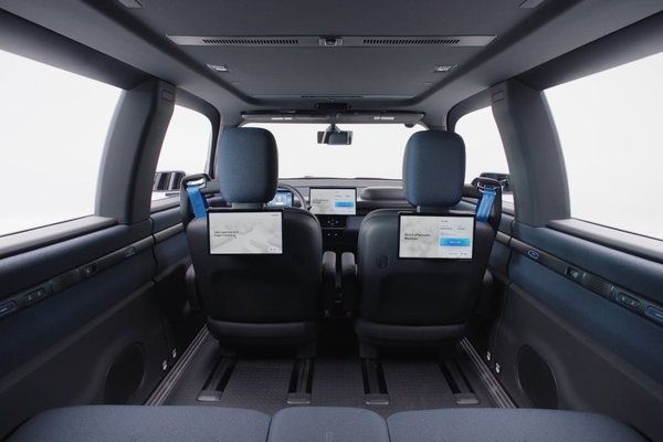 Waymo introduces new vehicles: Living room on wheels