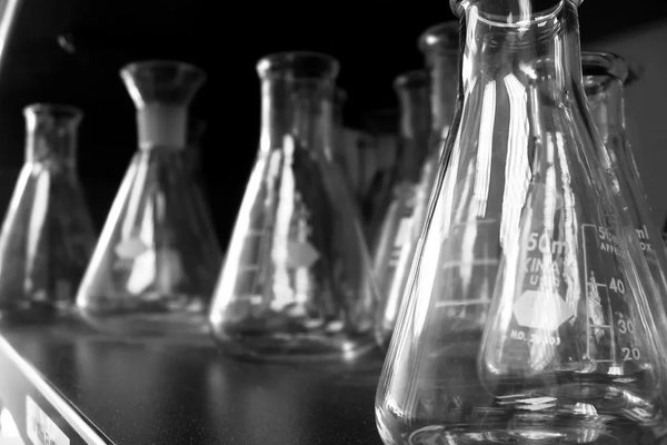 Former OpenAI science lead launches Warp Science to automate wet labs with robots