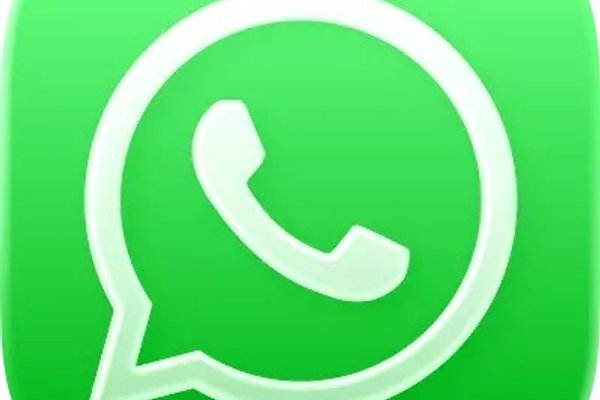 WhatsApp desktop turns your PC into a full messaging hub