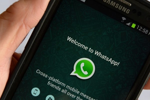 WhatsApp Lacks Cryptographic Control for Secure Group Messaging