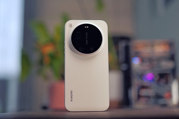 Xiaomi 17 Ultra Review