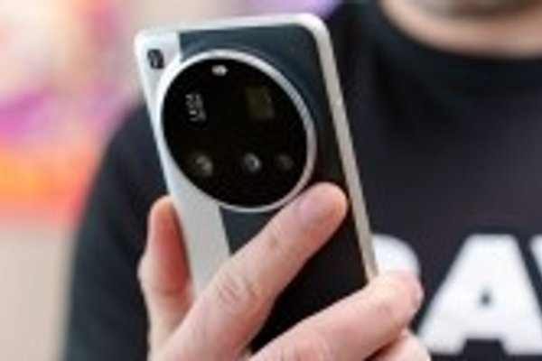 Xiaomi 15 Ultra receives stable HyperOS 3 update based on Android 16