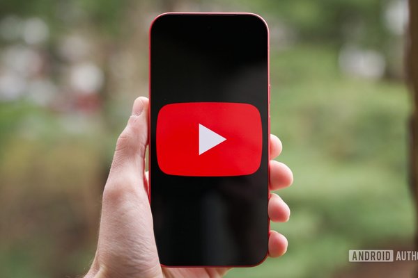 YouTubes chat-style search experiment is coming to mobile devices