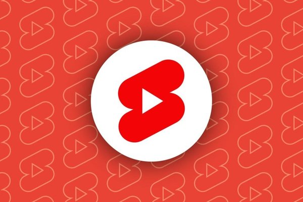 YouTube Shorts player adding Clear Screen mode 