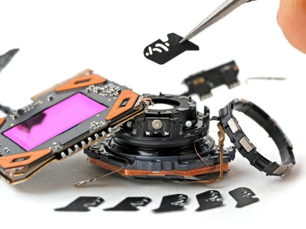 iFixit tears down iPhone 18 Pro, explores variable aperture, finds concerning repair issue