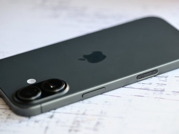 2027 iPhone 18 rumors: Smaller Dynamic Island, 12GB or 9GB RAM, 2nm A20 chip