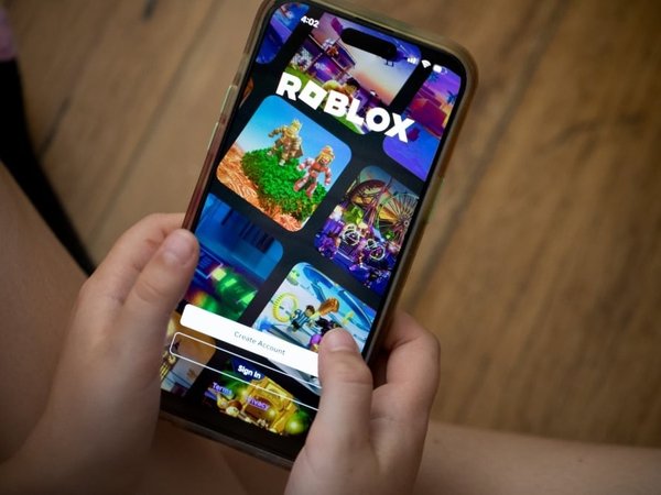 Roblox launches accounts for kids and teens globally