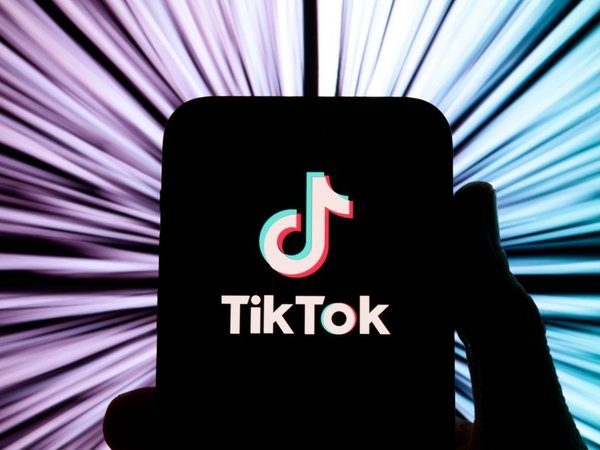 TikTok rolls out an AI shopping assistant and one-click checkout
