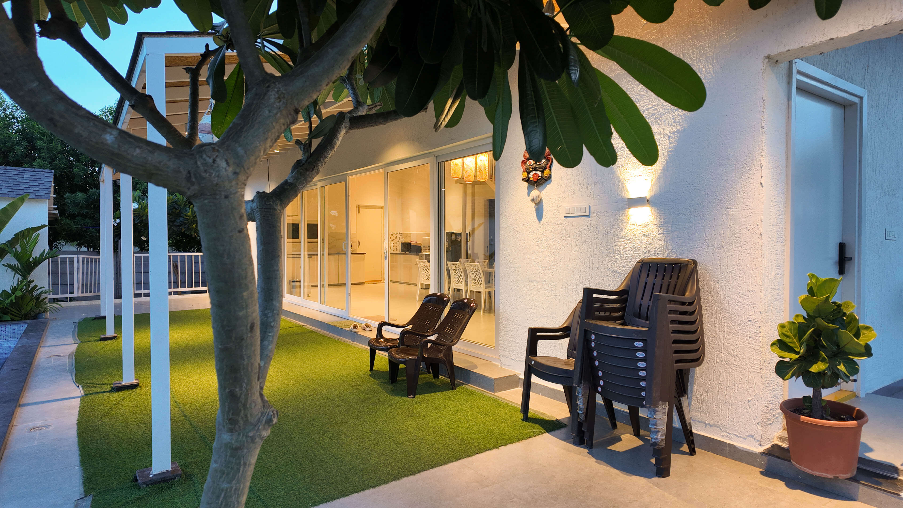 The Farm Stays - Off Grid Apartments With Farm Stays