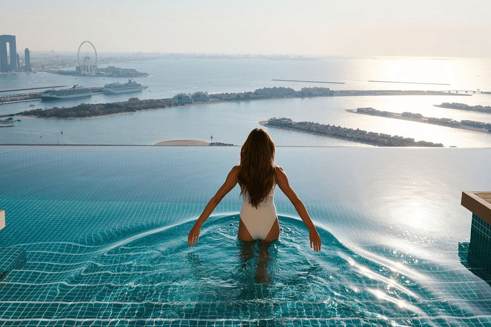 Dubai Luxury hotel, Hotels in dubai, Palm Jumeirah