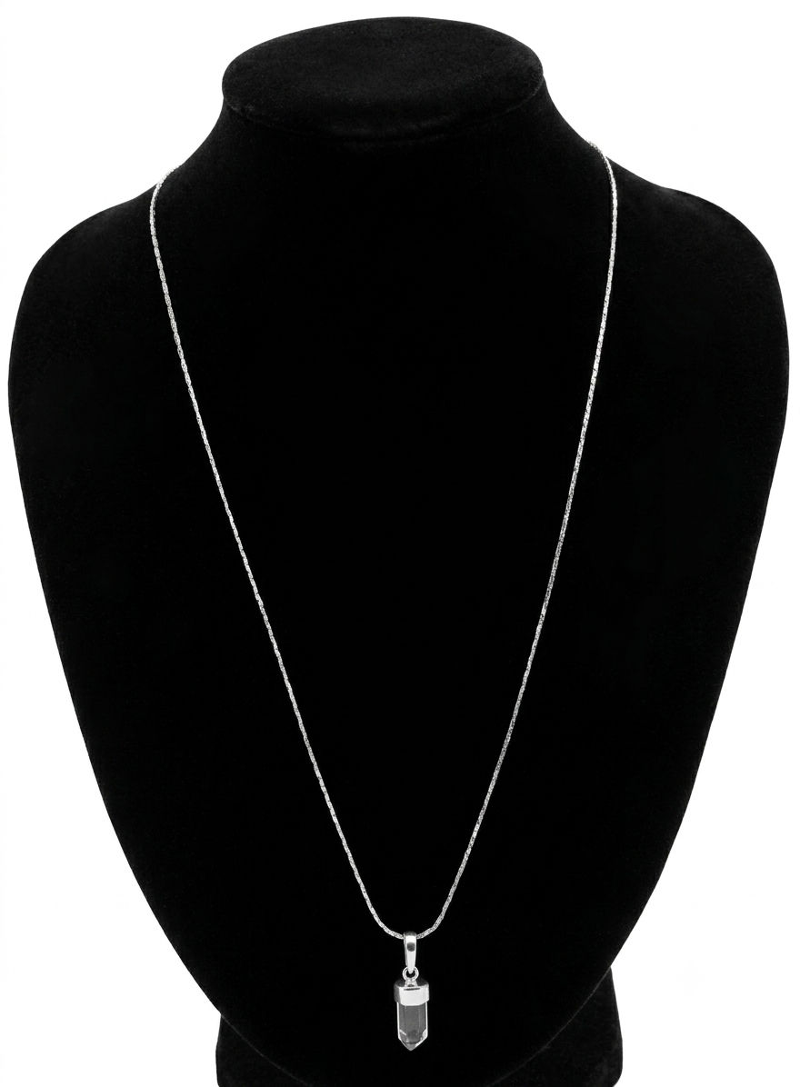 Collar de plata 925 con dije de cuarzo estilo amuleto