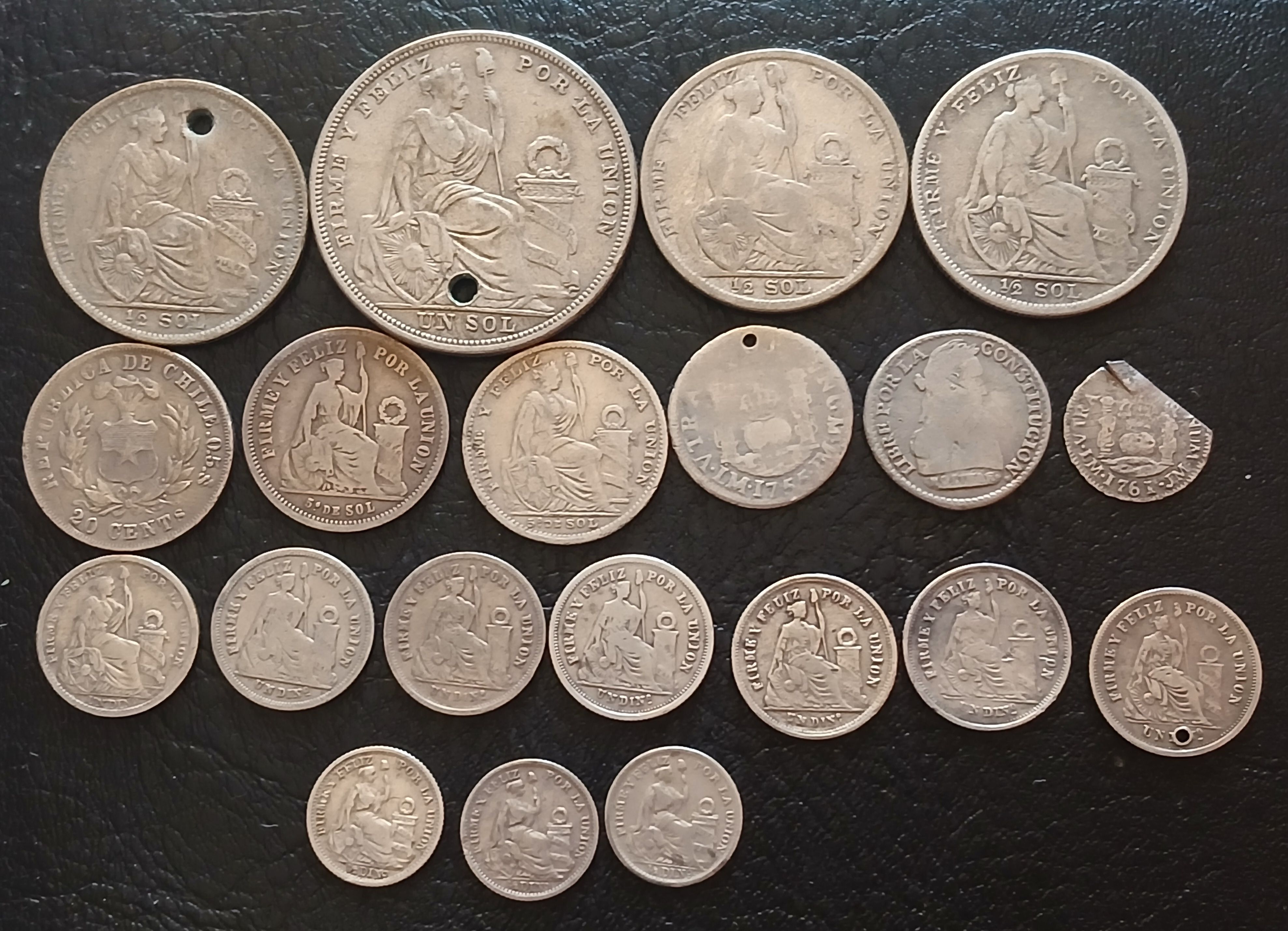 Lote monedas republicanas y coloniales de plata