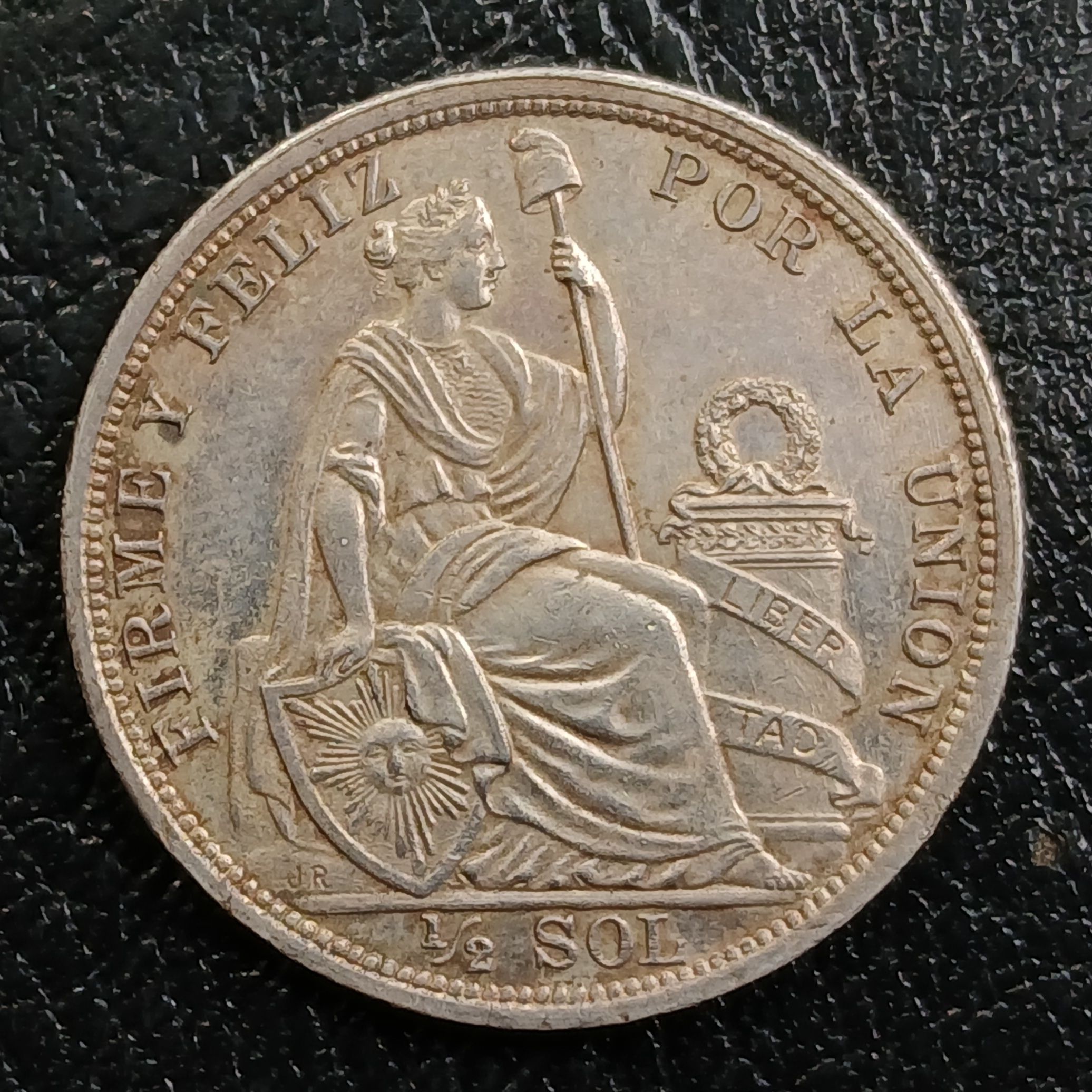 Medio sol año 1917 plata 9 décimos