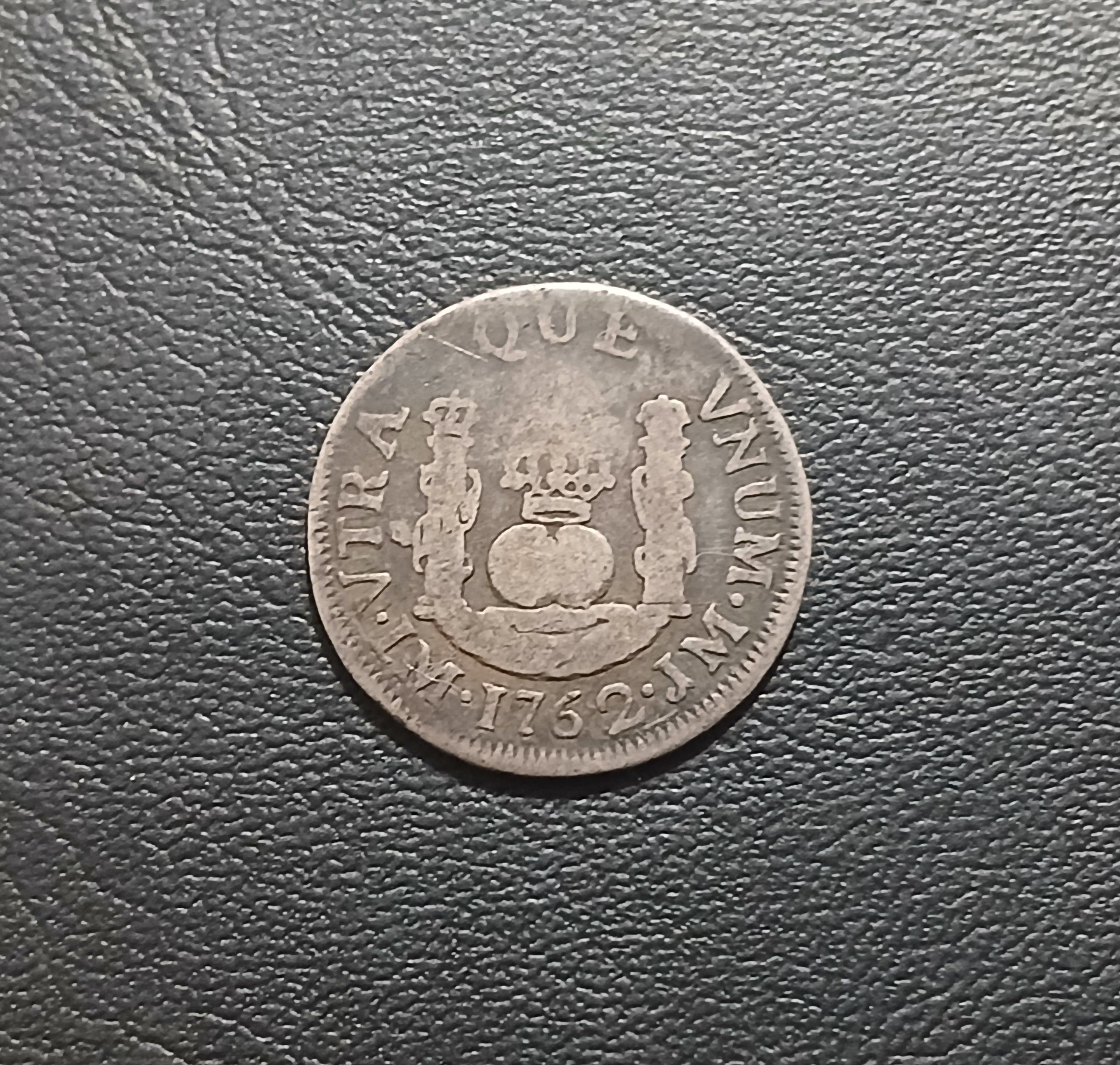 Un real columnario año 1762 Ceca Lima