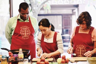 베트남 가정식 요리 만들기-직접 메뉴 고르기(Hidden Hanoi Cooking School)