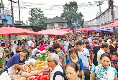 Escape to The Farm Market with Local Food