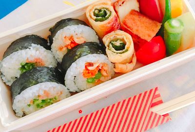 Making Sushi Rolls Bento and Supermarket Tour in Kamakura