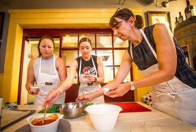 Handmade Pasta and Risotto Cooking Class with Food Tour in Milan