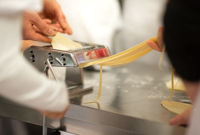 Central Market Tour with 4 Course Lunch Cooking Class in Florence