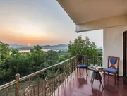 Venus Villa -Cozy Lake View Stay With Private Pool photo 3