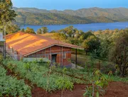 Birdsong Cottage - Hilltop Stay with Lakeview photo 1