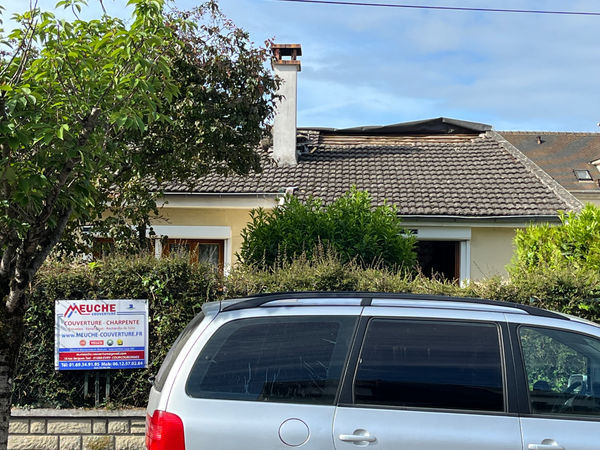 Couverture ardoises et tuiles à Brétigny-sur-Orge par Meuche couverture - couvreur en 91 et 92