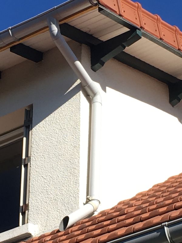 Zinguerie et pose de gouttières PVC, alu, zinc à Montrouge par J'aime mon toit - couvreurs de qualité dans le 91 et 92