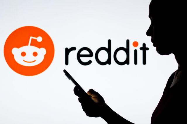 Reddit marketing strategy