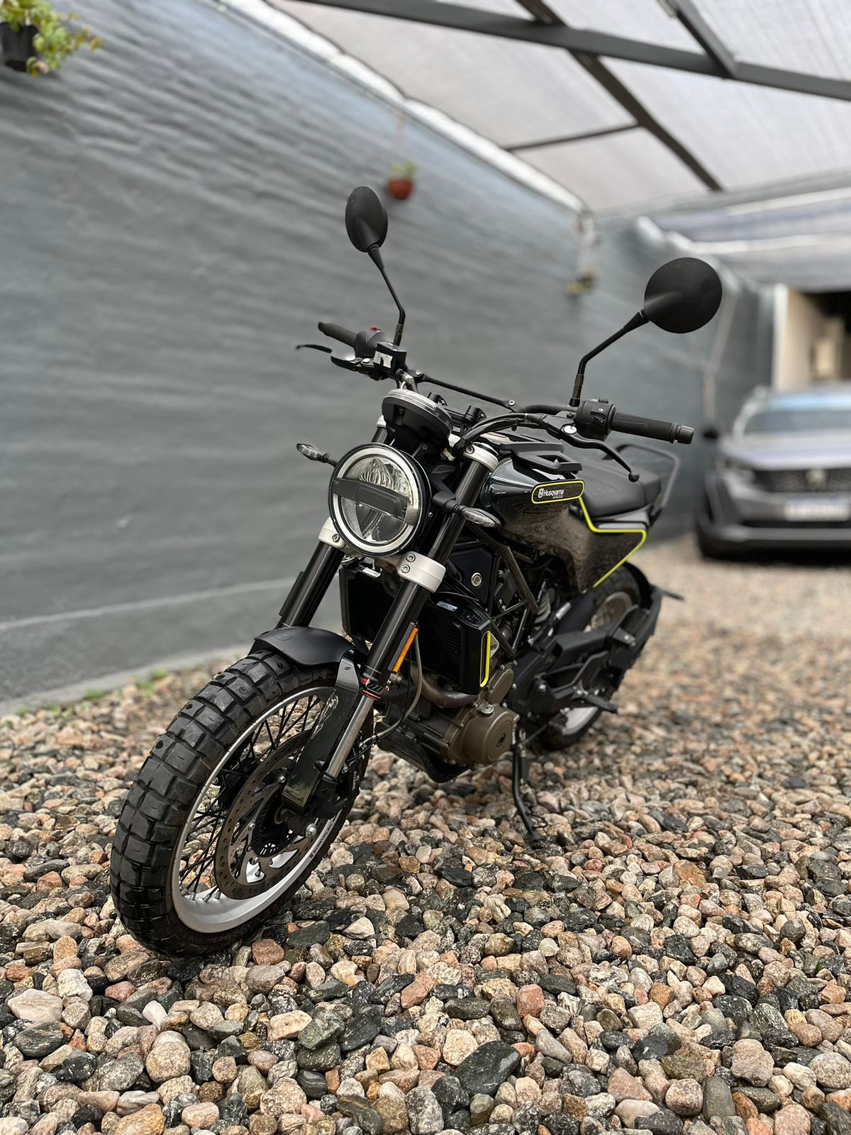 Husqvarna svarpilen 401 | Modelo: 2020 | 17.000Km