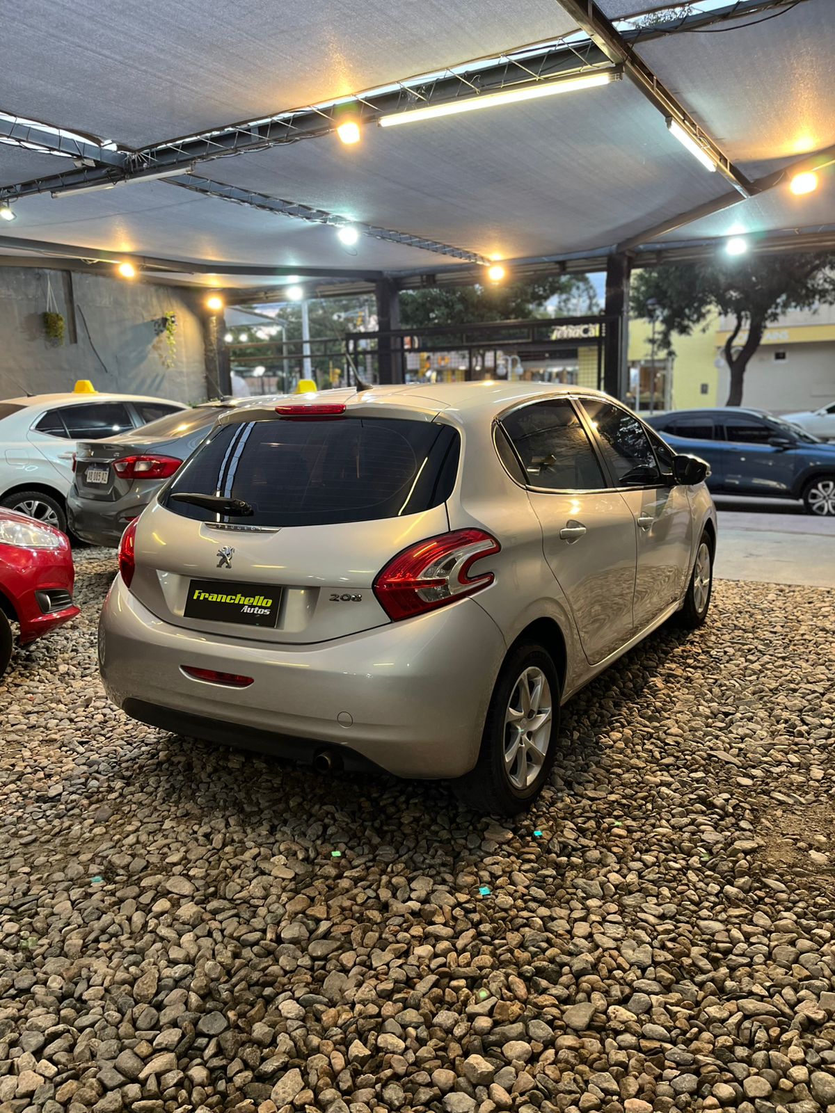 Peugeot 208 1.6 TOUCHSCREEN | Modelo: 2014 | 186.000Km