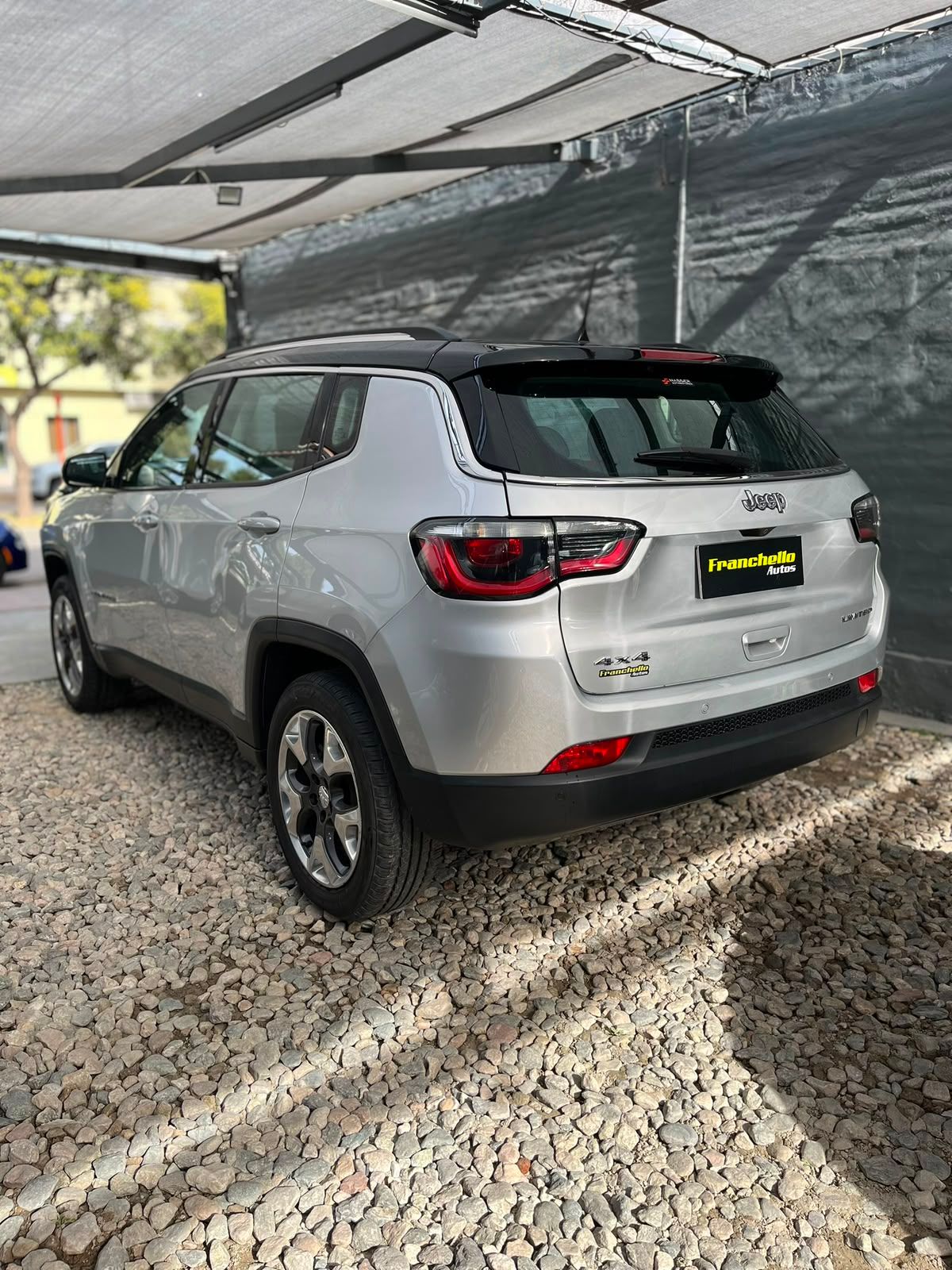 Jeep Compass Limited 2.4 4x4 AT9 | Modelo: 2018 | 144.000Km