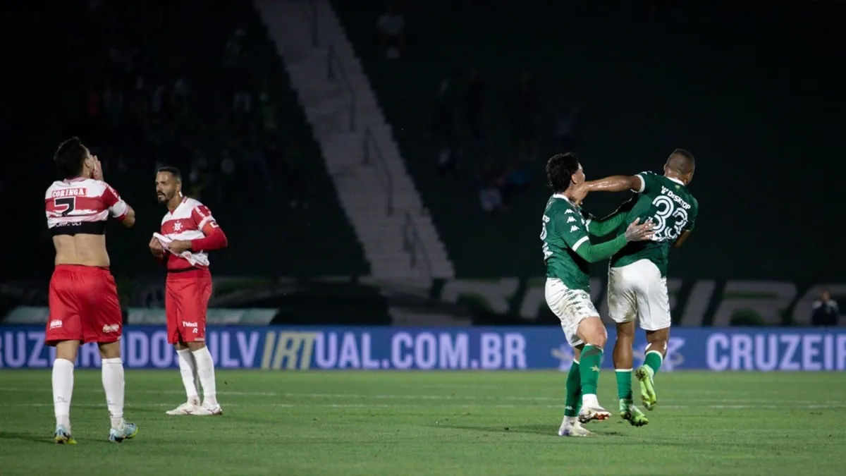 A derrota para o Guarani eleva o risco de queda do CRB em 15 pontos - Fonte imagem: Globo Esporte