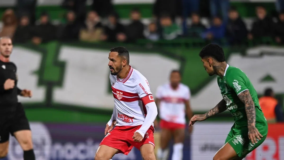 Acompanhe o que espera o CRB em abril: veja a agenda completa! - Fonte imagem: Globo Esporte