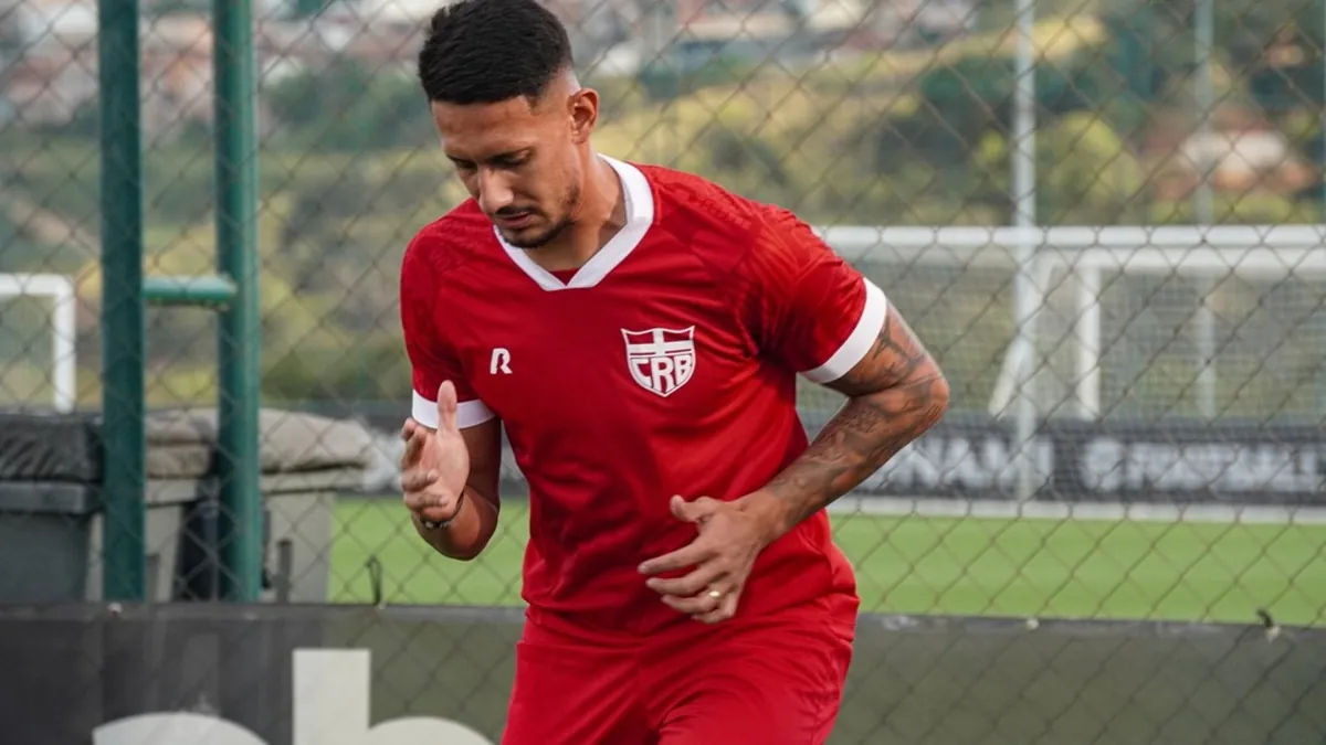 Alerta no CRB: Três jogadores-chave podem perder duelo contra Athletico - Fonte imagem: Globo Esporte