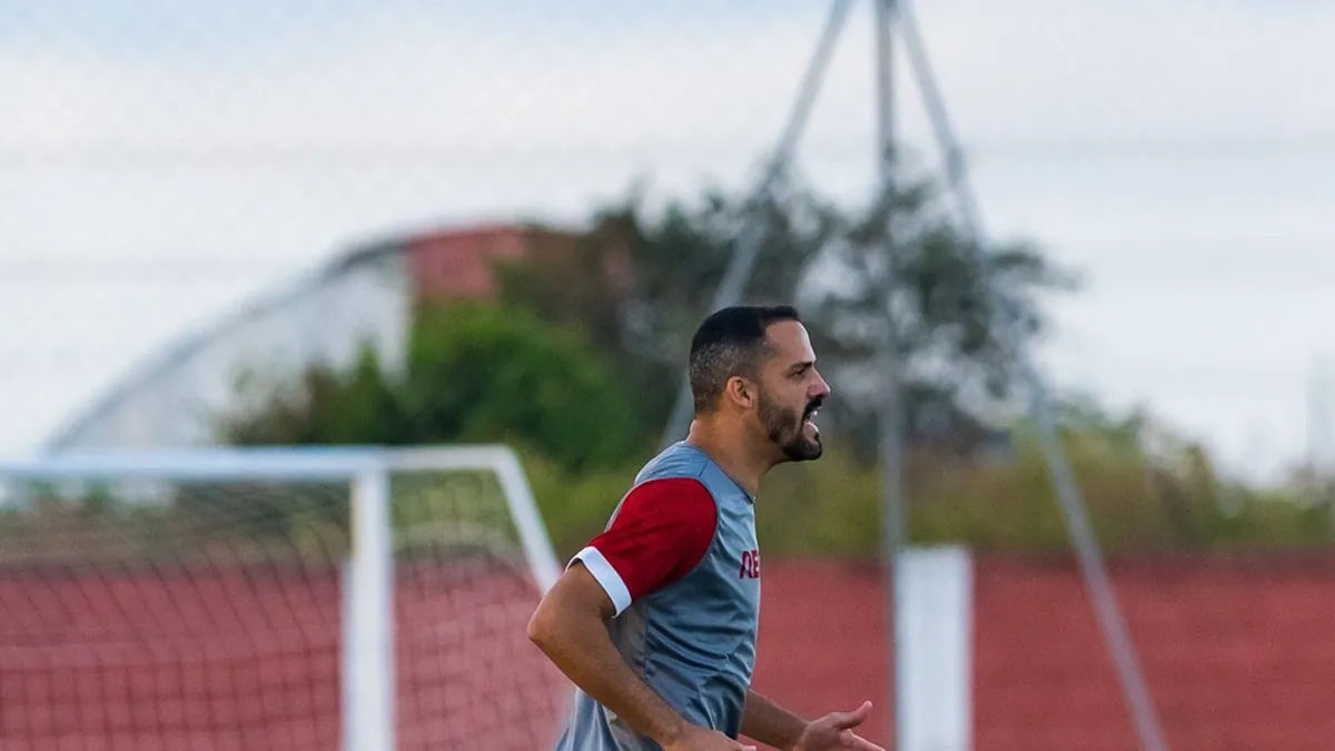 Anselmo Ramon com punição amenizada; CRB contará com ele contra o CSE - Fonte imagem: Globo Esporte