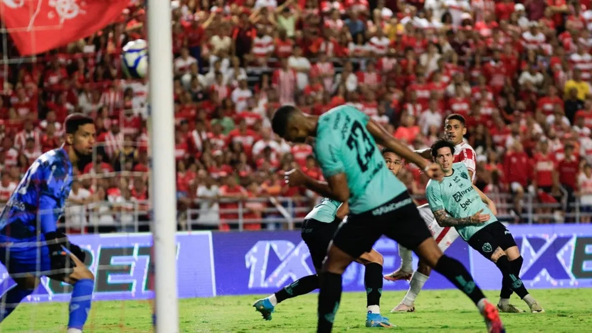 Após duas vitórias em casa, CRB reduz risco de queda em 30 pontos! - Fonte imagem: Globo Esporte