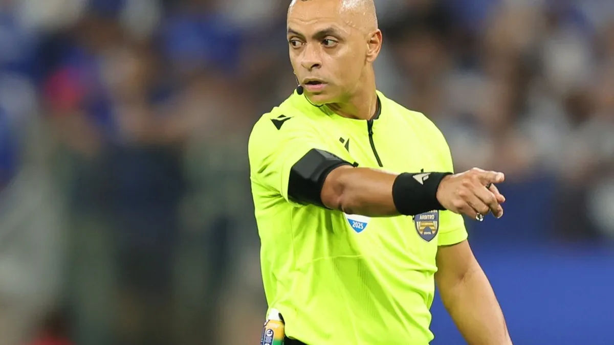 Arbitragem de peso para o duelo CSA e CRB neste sábado! - Fonte imagem: Globo Esporte