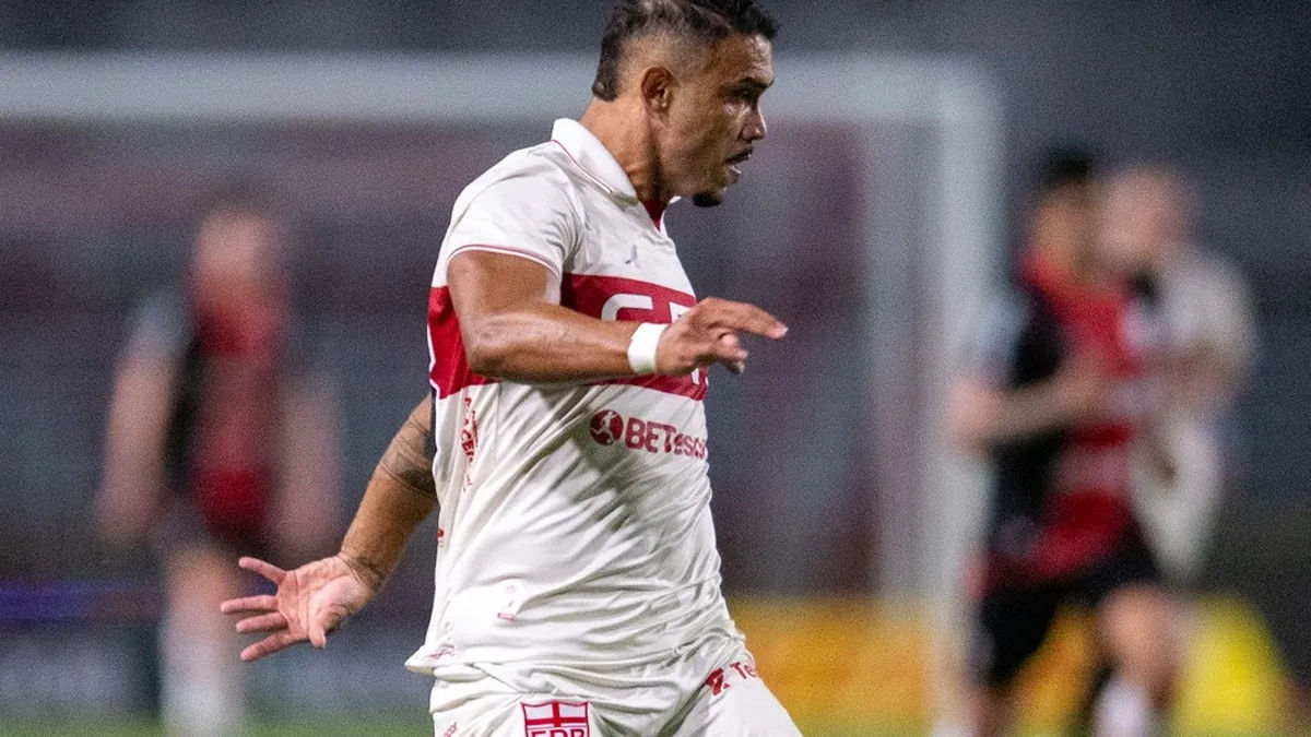 Barroca comenta sobre Pottker no ataque do CRB: 'Era o que precisava' - Fonte imagem: Globo Esporte