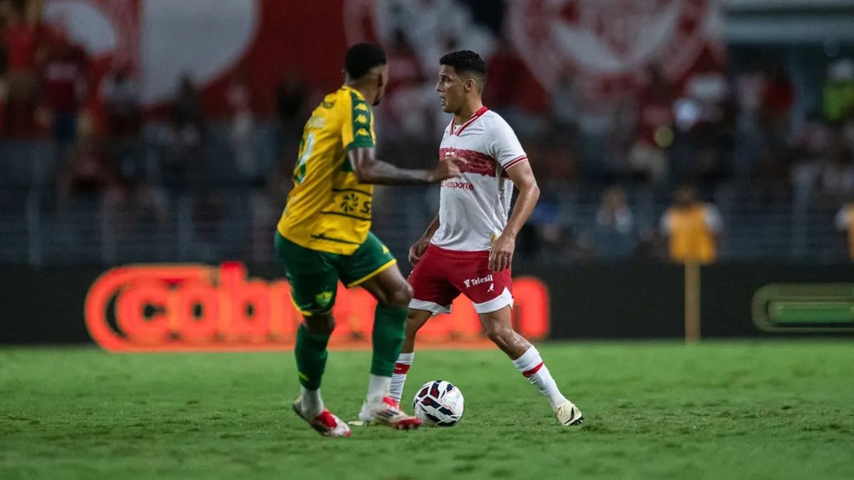 Barroca destaca necessidade de liberdade para o talento Thiaguinho - Fonte imagem: Globo Esporte